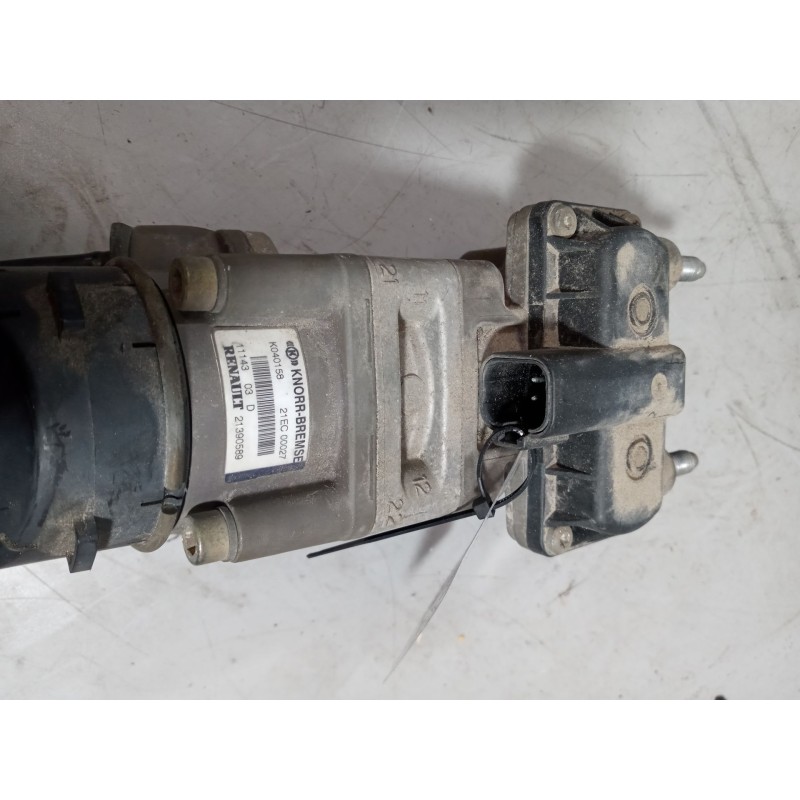 Recambio de valvula aire para renault magnum ab 2005 12.8 diesel referencia OEM IAM 21390589  K040158 - Blanco 2