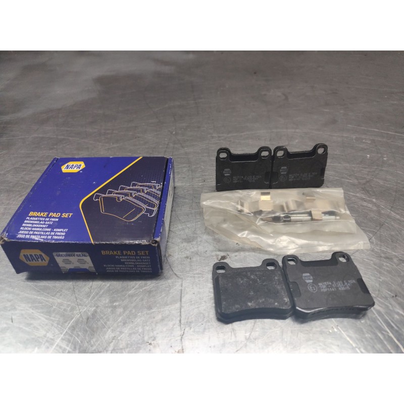 Recambio de pastillas de freno traseras para mercedes-benz clase e (w124) berlina d 300 (124.130) referencia OEM IAM 87171090395 - Negro