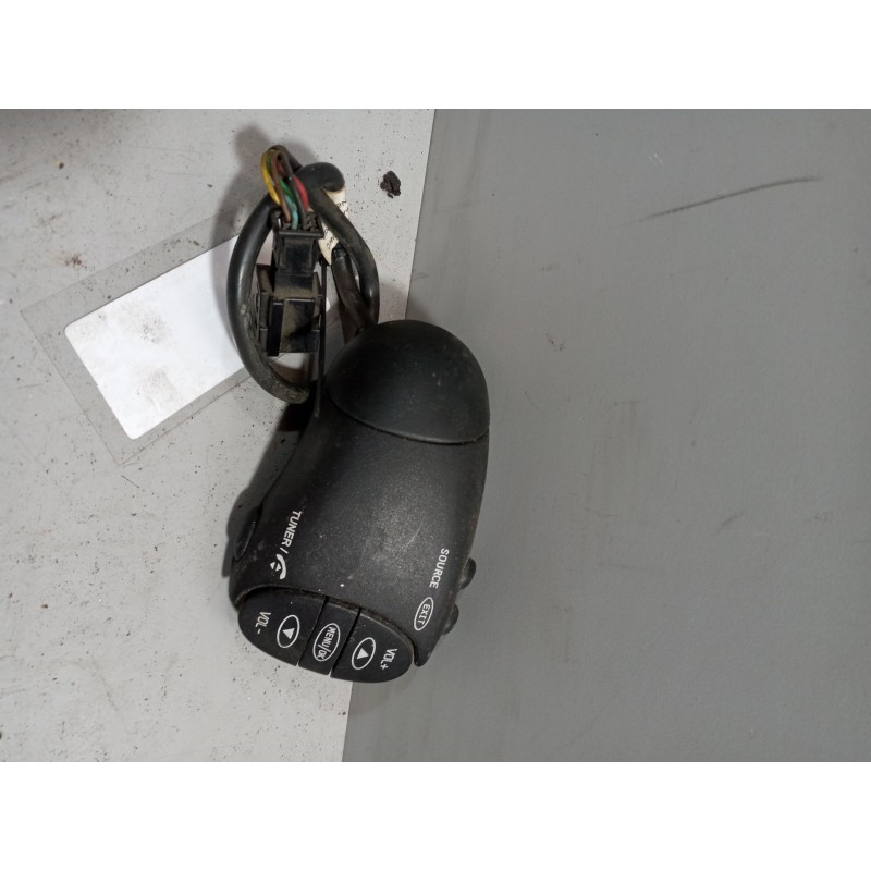 Recambio de mando radio para renault magnum ab 2005 12.8 diesel referencia OEM IAM 742101463901  7421014639