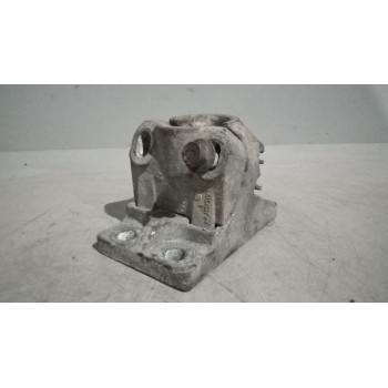 Recambio de soporte guardabarros trasero para volvo fh xxx 12.8 diesel referencia OEM IAM 21213203  