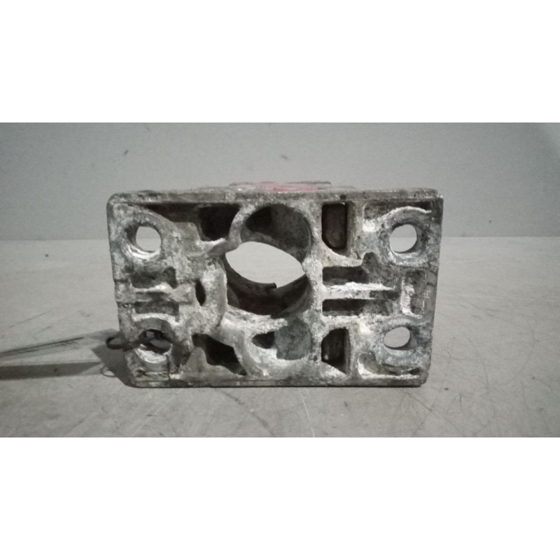 Recambio de soporte guardabarros trasero para volvo fh 500 12.8 diesel referencia OEM IAM 21213203 - Blanco 3