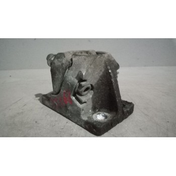 Recambio de soporte guardabarros trasero para volvo fh xxx 12.8 diesel referencia OEM IAM 21213203  