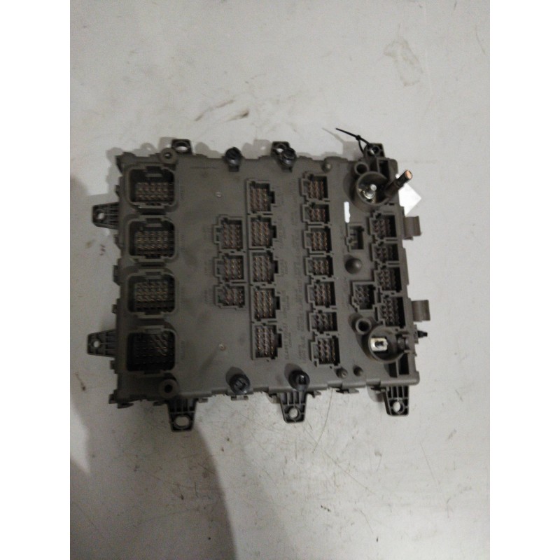 Recambio de caja reles / fusibles para renault midlum fg 190.08 e5 corto referencia OEM IAM 7421079590  7421899301 - Blanco 3