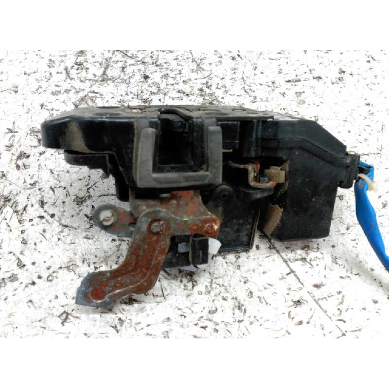 Recambio de cerradura puerta delantera derecha para kia carnival ii 2.9 cdri ex referencia OEM IAM 2