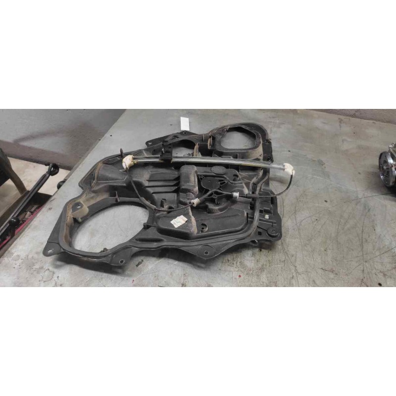 Recambio de elevalunas trasero derecho para mazda 3 berlina (bk) 1.6 crdt active referencia OEM IAM - Negro 2