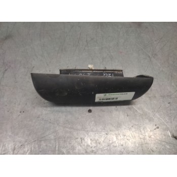 Recambio de piloto matricula para renault trafic ii furgoneta (fl) 1.9 dci 100 (fl0c) referencia OEM IAM   
