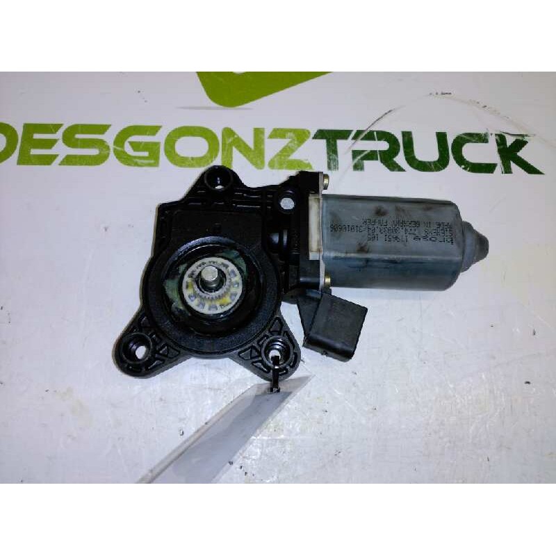 Recambio de motor elevalunas delantero izquierdo para mercedes-benz clase c (w203) berlina 180 (203.035) referencia OEM IAM 053.