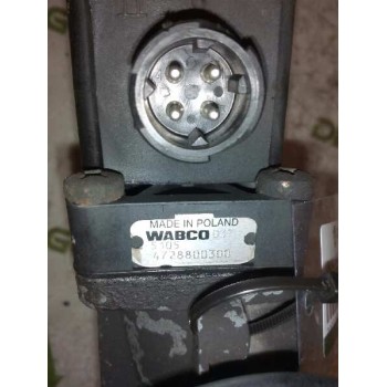 Recambio de valvula aire para iveco trucks stralis ad 190s43 referencia OEM IAM 4728800300 5105 VALVULA CONTROL EJE ELEVABLE
