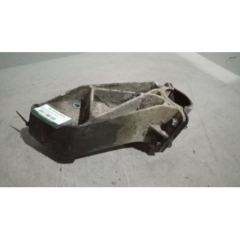 SOPORTE GUARDABARROS TRASERO 