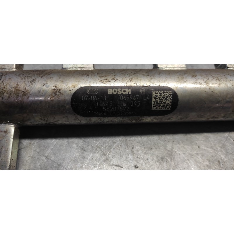 Recambio de rampa inyectora para opel zafira b 1.9 cdti referencia OEM IAM 0445214095 55209572 2