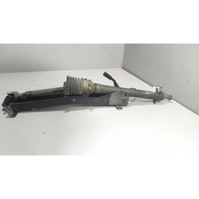Recambio de columna direccion para nissan cabstar e 3.0 diesel referencia OEM IAM 48805F3900 4880532D00 488059X200