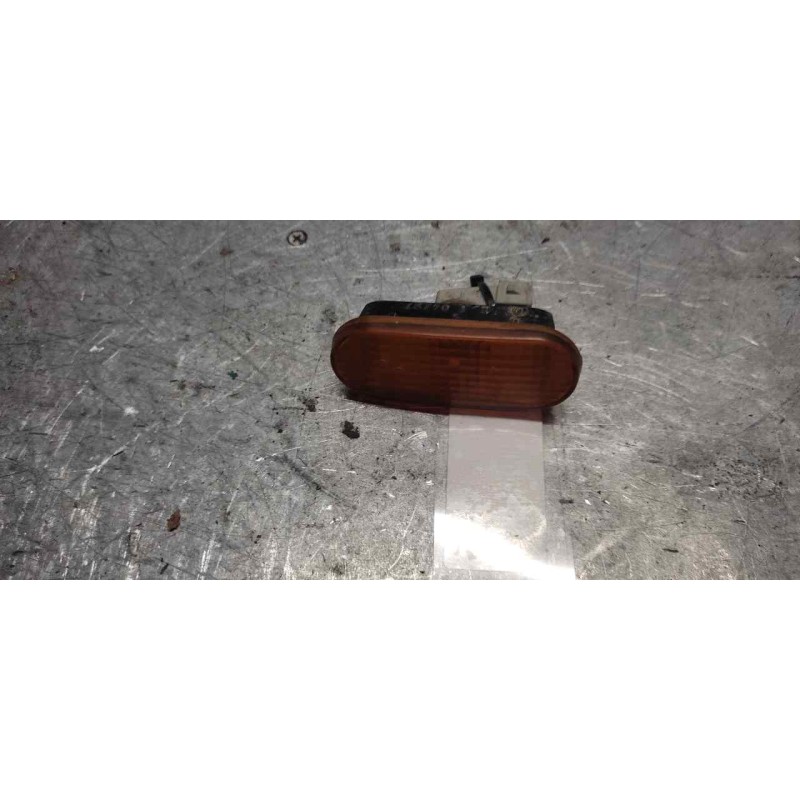 Recambio de piloto lateral derecho para volkswagen polo berlina (6n1) air referencia OEM IAM   
