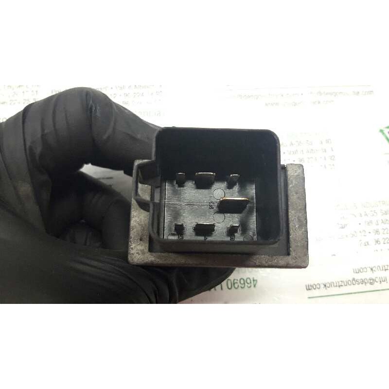 Recambio de caja precalentamiento para opel vivaro combi 2.7t corto referencia OEM IAM 770011507S - Gris 2