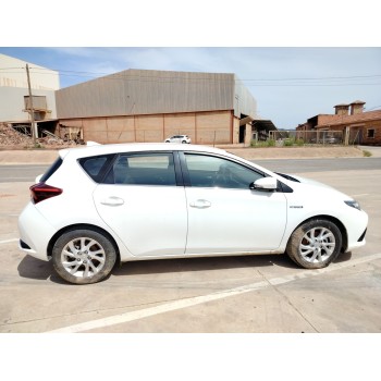 toyota auris (_e18_) del año 2017