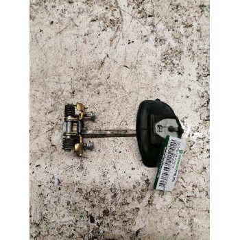 RETENEDOR PUERTA TRASERA IZQUIERDA