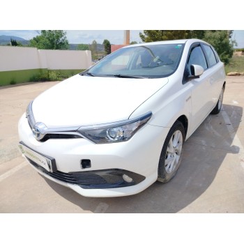 toyota auris (_e18_) del año 2017