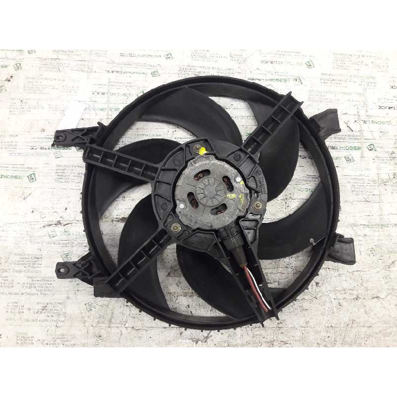 Recambio de electroventilador para renault rapid/express (f40) 1.9 d familiar (f40p) referencia OEM IAM 7700804293 2