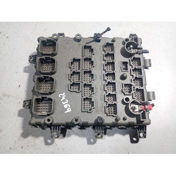 Recambio de caja reles / fusibles para renault magnum ab diesel referencia OEM IAM 7421464562  