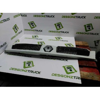 Recambio de rejilla delantera izquierda para renault master combi desde ´98 l2h2   batalla 3578 6 - plazas referencia OEM IAM 82