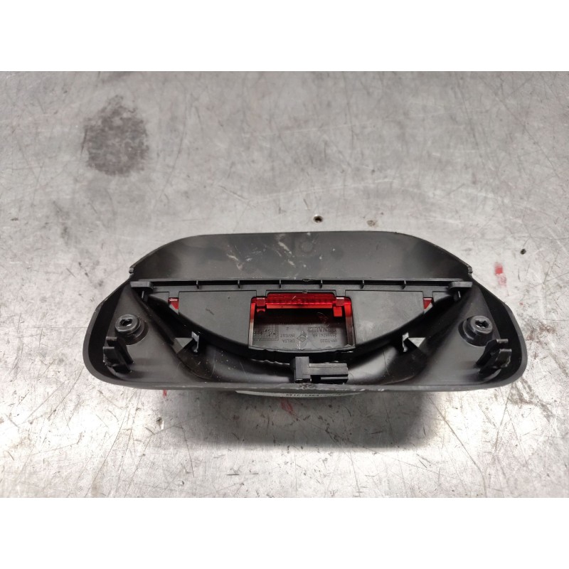 Recambio de luz central de freno para dacia sandero 1.2 16v lpg referencia OEM IAM 265987418R - Blanco 4