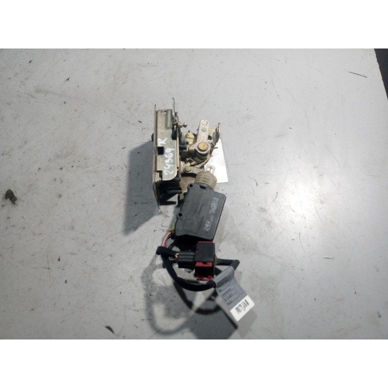 Recambio de cerradura puerta delantera derecha para renault magnum ab diesel referencia OEM IAM 7482280160 - Blanco 3