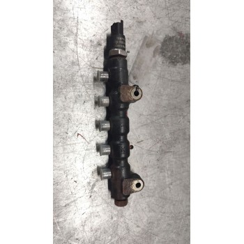 Recambio de rampa inyectora para ford fiesta (cbk) ambiente referencia OEM IAM 9642503380  