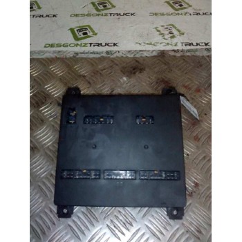 Recambio de caja reles / fusibles para nissan eco - t 100.45/78 kw/e2 referencia OEM IAM 24063D6200  