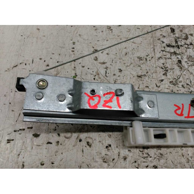 Recambio de elevalunas trasero izquierdo para citroën c3 1.4 sx referencia OEM IAM 9680027480 2
