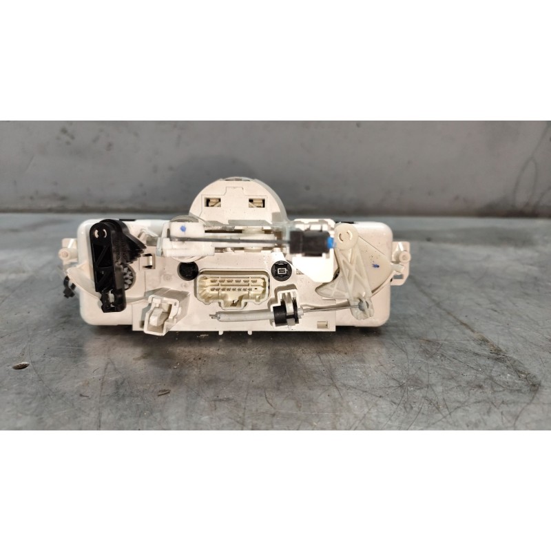 Recambio de mando calefaccion / aire acondicionado para renault clio iii dynamique referencia OEM IAM 030967W - Rojo 3