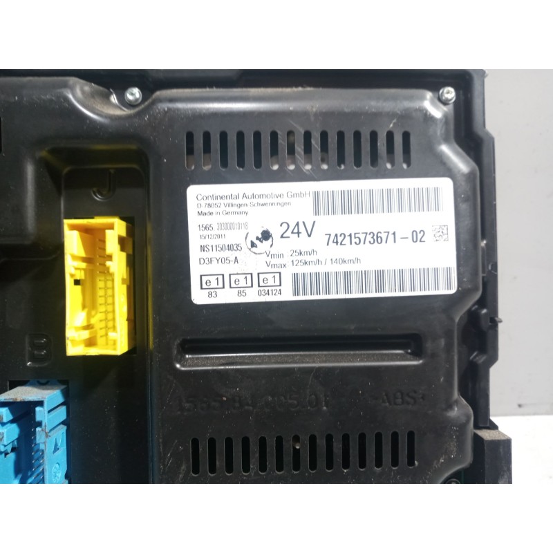 Recambio de cuadro instrumentos para renault magnum ab diesel referencia OEM IAM 7421573671  