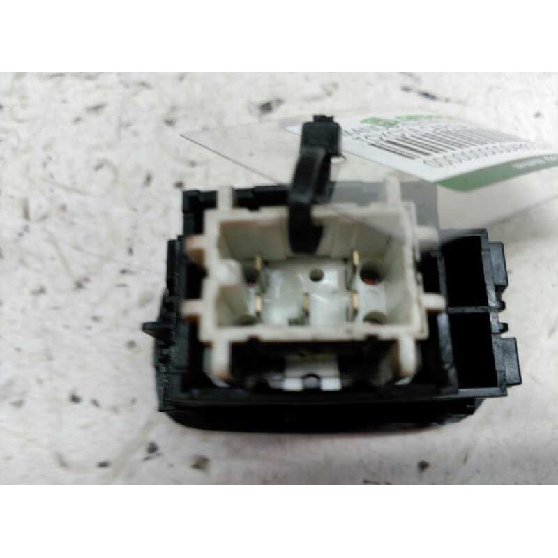 Recambio de mando elevalunas trasero izquierdo para toyota carina (t19) 1.6 berlina referencia OEM IAM - Azul 2