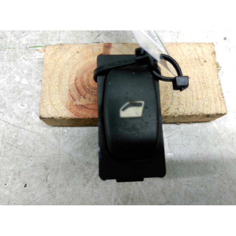 Recambio de mando elevalunas delantero derecho para peugeot 407 sport referencia OEM IAM 6554E8 6554E8 - Blanco 2