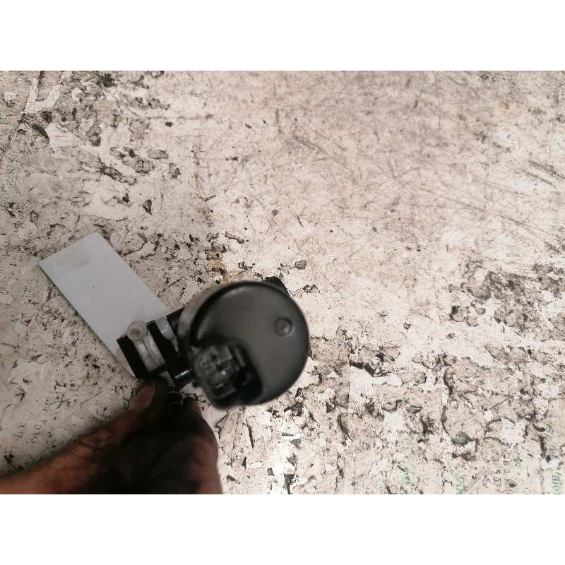 Recambio de bomba limpia para peugeot 207 x-line referencia OEM IAM   2 PINS 3