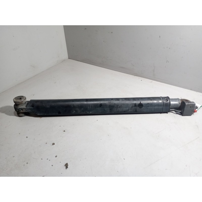 Recambio de brazo elevacion cabina para daf serie xf106 referencia OEM IAM 1896447 - Blanco 3