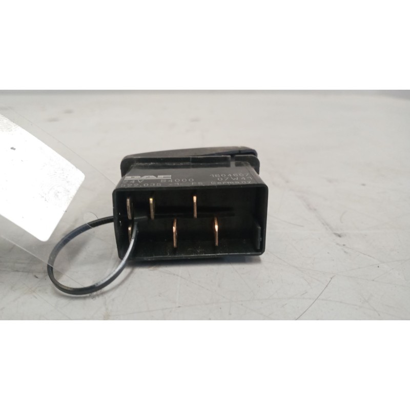 Recambio de interruptor para daf serie xf105.460 12.9 diesel referencia OEM IAM 1604607 - Blanco 4