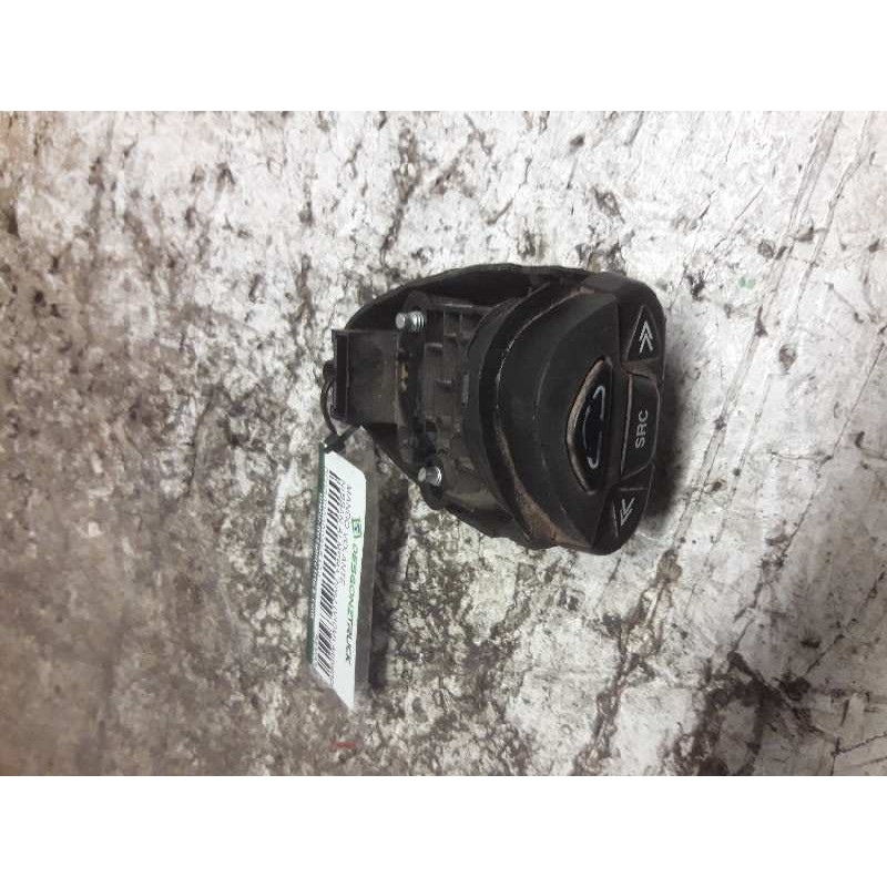 Recambio de mando volante para nissan almera tino (v10m) ambience referencia OEM IAM 54355381PI 3 PINS 2