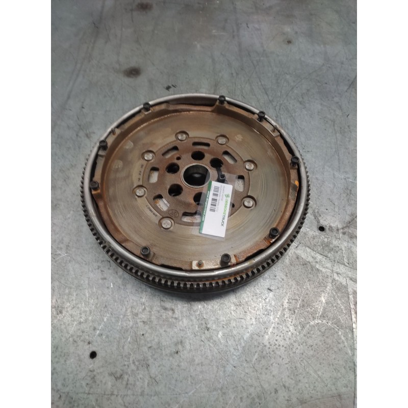 Recambio de volante motor para volkswagen touran (1t2) advance referencia OEM IAM   