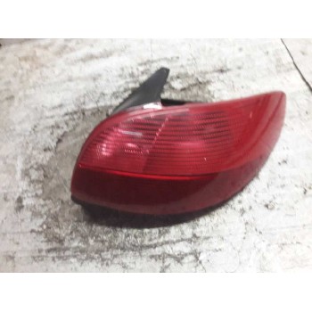 Recambio de piloto trasero derecho para peugeot 206 berlina xt referencia OEM IAM  5 PINS 