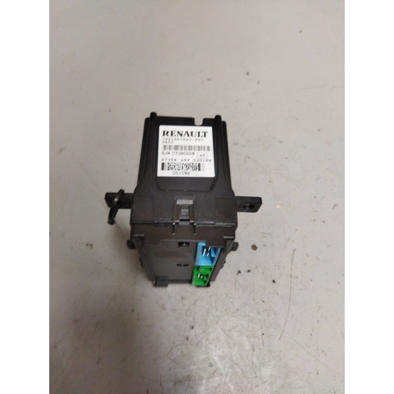 Recambio de modulo electronico para renault midlum fg 190.08 e5 corto referencia OEM IAM 7421067823  CENTRALITA VECU - Blanco