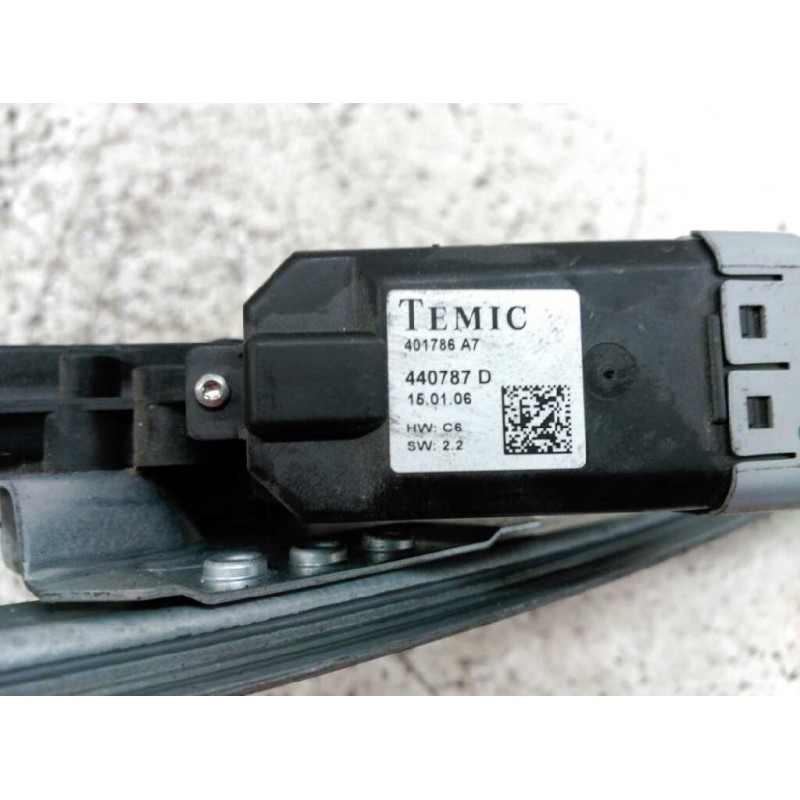 Recambio de elevalunas delantero izquierdo para citroën c3 1.4 sx referencia OEM IAM 401786A7 TEMIC 8