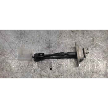 Recambio de retenedor puerta para nissan qashqai (j11) acenta referencia OEM IAM   DELANTERA DERECHA
