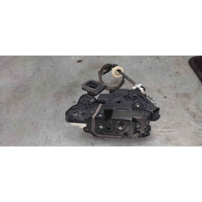 Recambio de cerradura puerta delantera derecha para volkswagen golf vi (5k1) rabbit referencia OEM IAM 5K1837015D 7 PINS 