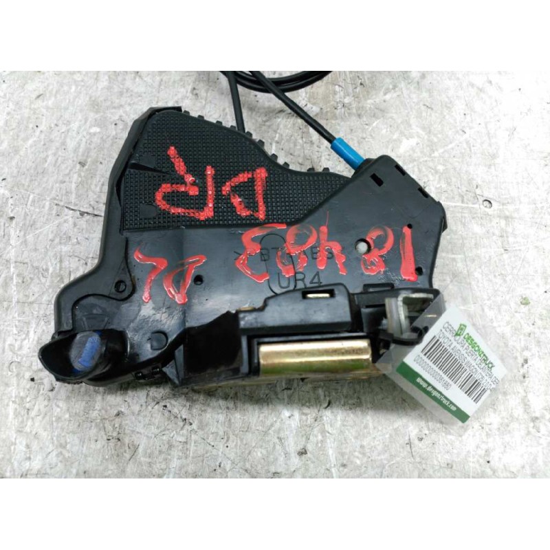 Recambio de cerradura puerta delantera derecha para toyota avensis wagon (t25) 2.0 d-4d executive referencia OEM IAM 2