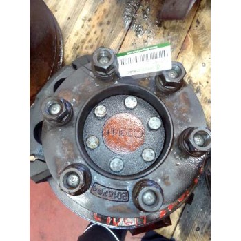 Recambio de buje delantero para iveco trucks daily 50c13 referencia OEM IAM IZQUIERDO  