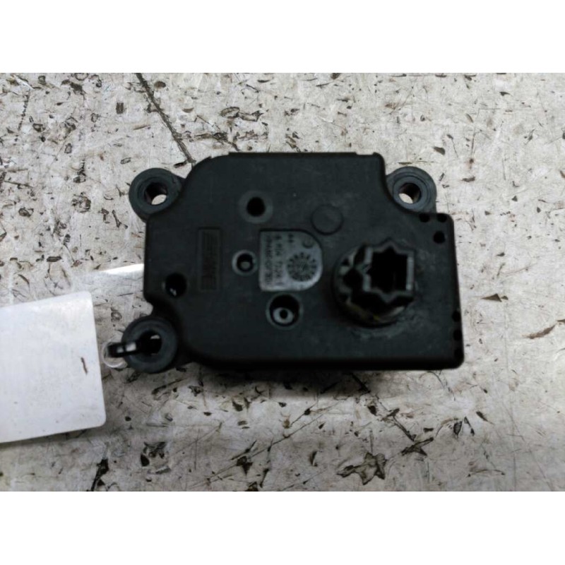 Recambio de motor regulador climatizacion para citroën c3 1.4 sx referencia OEM IAM F663746XC 3