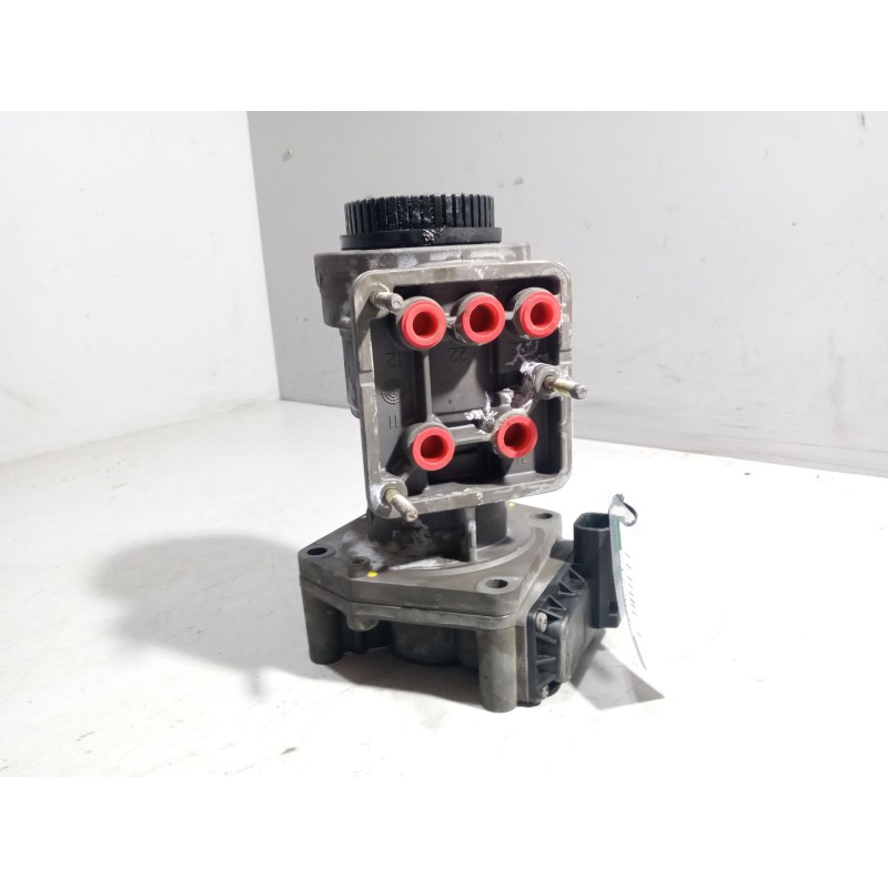 Recambio de valvula aire para scania serie 4 (p 94 d) 9.0 diesel (6 cil.) referencia OEM IAM 1428512 VALVULA TRANSMISOR DE FRENO - Blanco