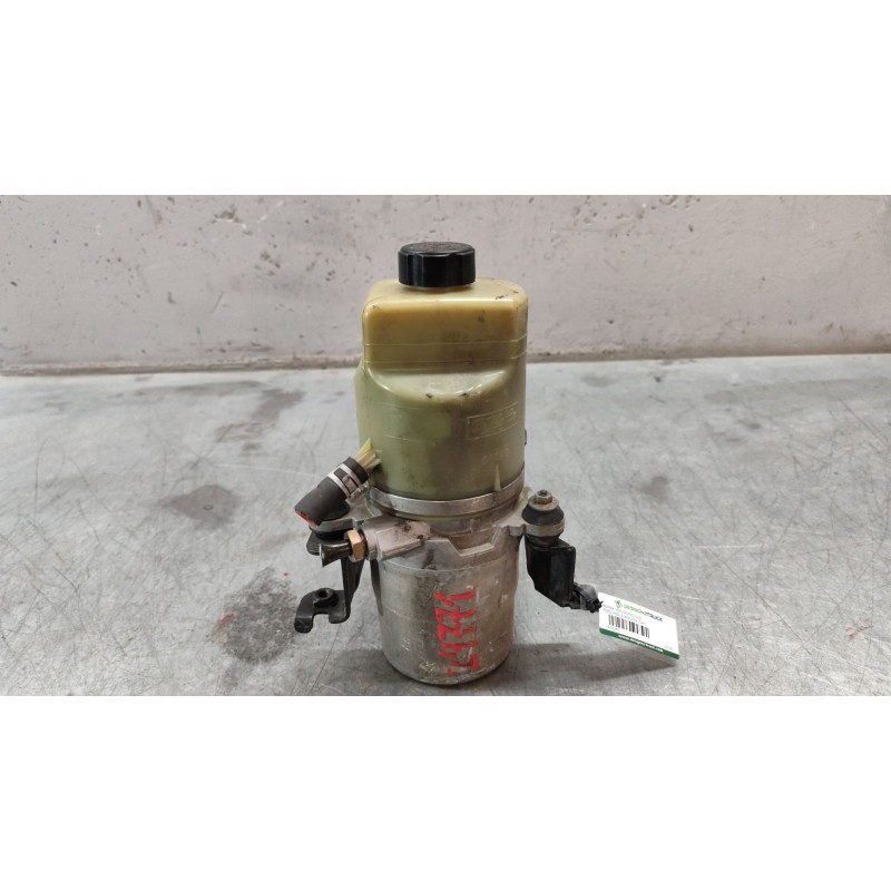 Recambio de bomba direccion para ford focus berlina (cap) ghia referencia OEM IAM C6S4B  