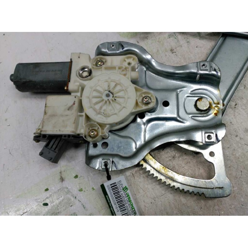 Recambio de elevalunas delantero derecho para toyota avensis wagon (t25) 2.0 d-4d executive referencia OEM IAM 6981005050 4