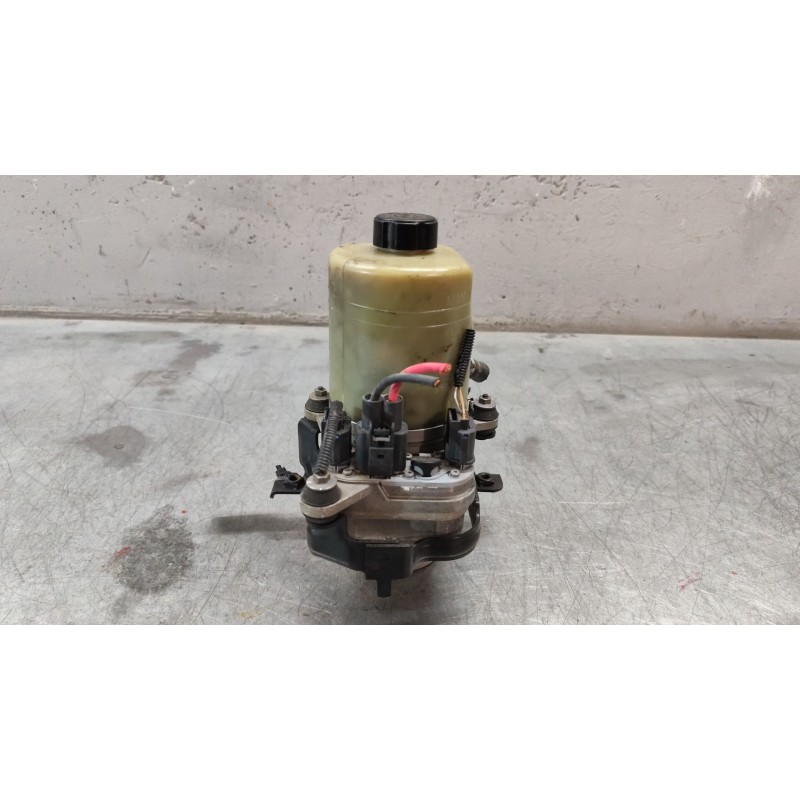Recambio de bomba direccion para ford focus berlina (cap) ghia referencia OEM IAM C6S4B 2