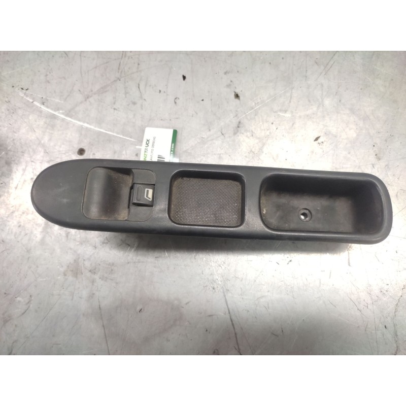 Recambio de mando elevalunas delantero derecho para peugeot 307 (s1) xr clim plus referencia OEM IAM  7 PINS 